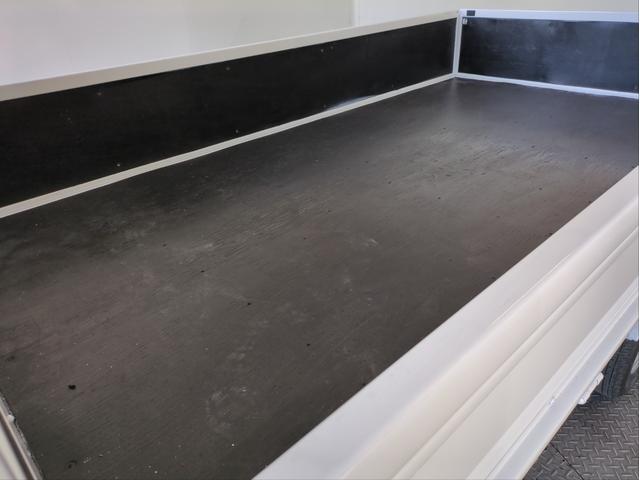 アトラストラック ショートスーパーローＤＸ　５ＭＴ　キーレス　トリイ加工　リアダブルタイヤ　電動格納ミラー　ガソリン車　低床　木床　３方開　最積１．５ｔ　フォグランプ（10枚目）