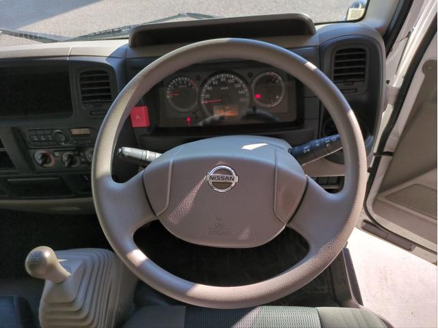 アトラストラック ショートスーパーローＤＸ　５ＭＴ　キーレス　トリイ加工　リアダブルタイヤ　電動格納ミラー　ガソリン車　低床　木床　３方開　最積１．５ｔ　フォグランプ（13枚目）