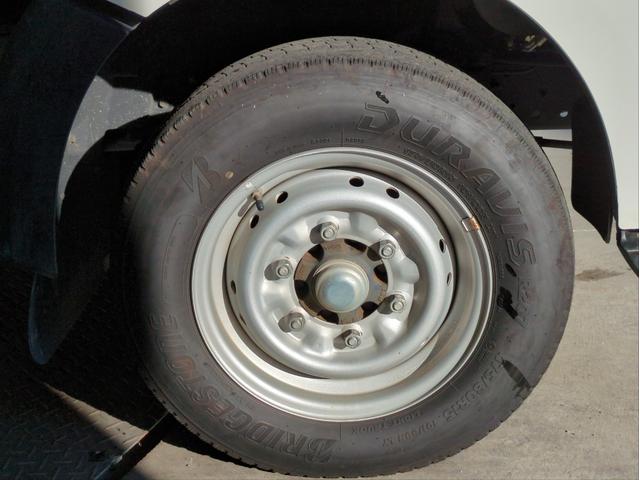 アトラストラック ショートスーパーローＤＸ　５ＭＴ　キーレス　トリイ加工　リアダブルタイヤ　電動格納ミラー　ガソリン車　低床　木床　３方開　最積１．５ｔ　フォグランプ（20枚目）