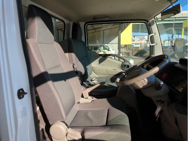 アトラストラック ショートスーパーローＤＸ　５ＭＴ　キーレス　トリイ加工　リアダブルタイヤ　電動格納ミラー　ガソリン車　低床　木床　３方開　最積１．５ｔ　フォグランプ（22枚目）