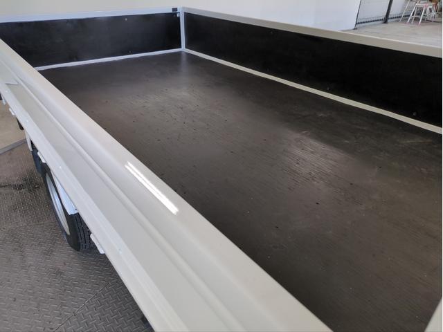 アトラストラック ショートスーパーローＤＸ　５ＭＴ　キーレス　トリイ加工　リアダブルタイヤ　電動格納ミラー　ガソリン車　低床　木床　３方開　最積１．５ｔ　フォグランプ（23枚目）