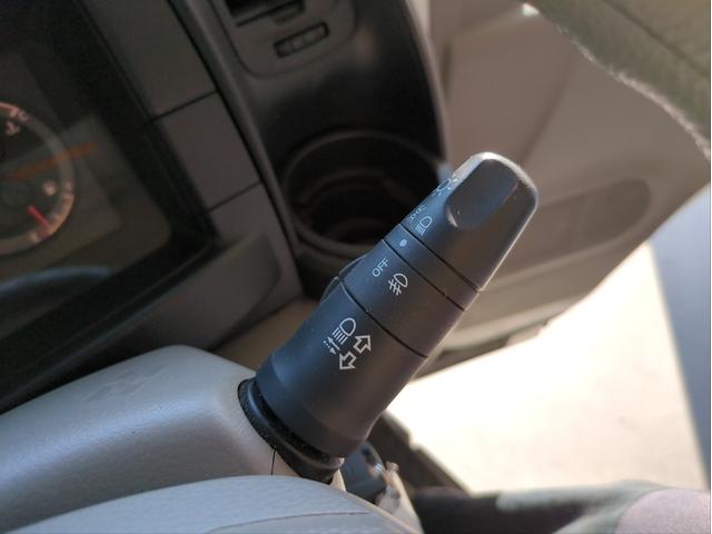 アトラストラック ショートスーパーローＤＸ　５ＭＴ　キーレス　トリイ加工　リアダブルタイヤ　電動格納ミラー　ガソリン車　低床　木床　３方開　最積１．５ｔ　フォグランプ（29枚目）