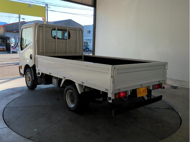 アトラストラック ショートスーパーローＤＸ　５ＭＴ　キーレス　トリイ加工　リアダブルタイヤ　電動格納ミラー　ガソリン車　低床　木床　３方開　最積１．５ｔ　フォグランプ（38枚目）