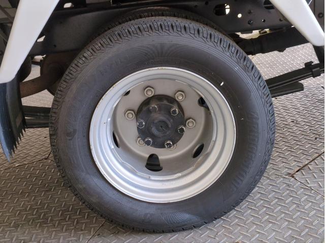 アトラストラック ショートスーパーローＤＸ　５ＭＴ　キーレス　トリイ加工　リアダブルタイヤ　電動格納ミラー　ガソリン車　低床　木床　３方開　最積１．５ｔ　フォグランプ（43枚目）