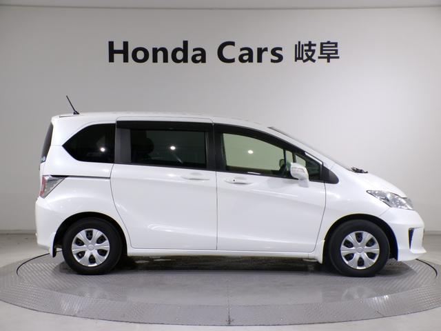 フリード Gプレミアムエディション Bluetooth接続両側電動スライドドアETCインターナビスマートキー 盗難防止 VSA Bカメラ ウォークスルー オートクルーズ キーレスキー 禁煙 パワステ AAC ETC車載器 3列シート(44枚目)