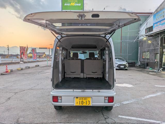 NV100クリッパーバン GX 4WD AT エアコン パワステ パワーウィンドウ ETC ナビ バックカメラ フォグランプ 安全装置(車線逸脱検知・前方レーダー感知)(19枚目)