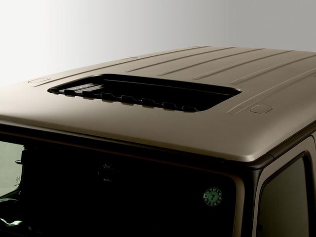 Ｇクラス Ｇ６３　１００台限定車　専用ボディーカラー　マグノナイトブラックパーツ／ダーククロームパーツ／ブラックスモーク仕様　マットブラック２２インチＡＭＧ鍛造クロススポークアルミ　ＡＭＧレザーエクスクルーシブＰＫＧ（8枚目）