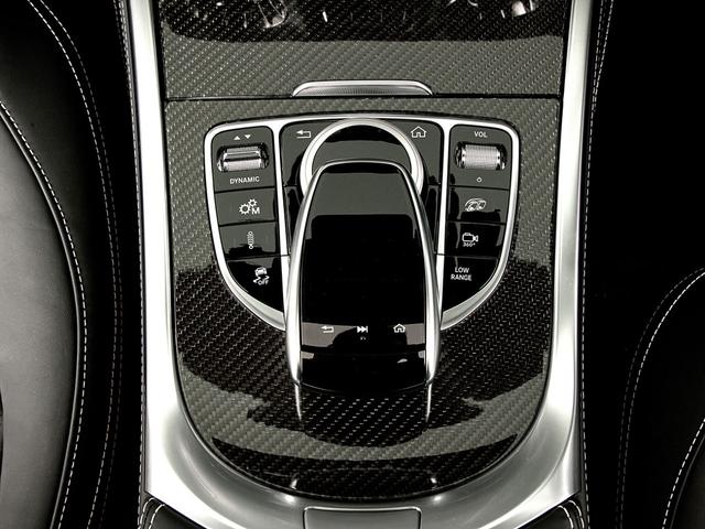 Ｇクラス Ｇ６３　１００台限定車　専用ボディーカラー　マグノナイトブラックパーツ／ダーククロームパーツ／ブラックスモーク仕様　マットブラック２２インチＡＭＧ鍛造クロススポークアルミ　ＡＭＧレザーエクスクルーシブＰＫＧ（33枚目）