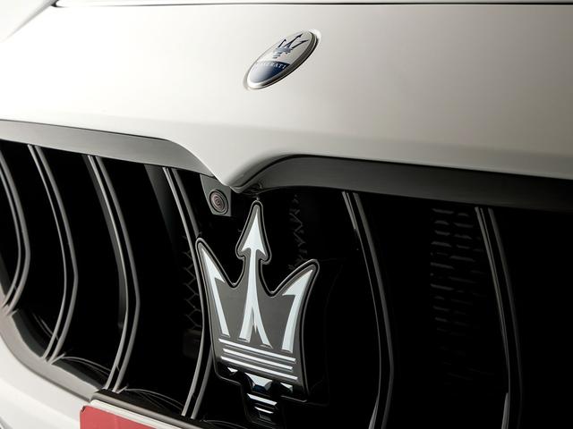 グレカーレ トロフェオ ビアンコ 21AW パノラミックガラスルーフ SonusFaberハイプレミアムサウンドシステム パンチングレザー シートヒータ V6 3リッターツインターボエンジン ETC2.0 記録簿スペア保証付(5枚目)