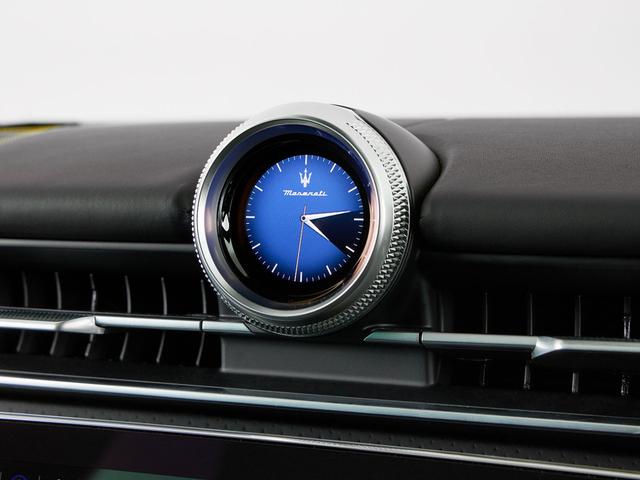 グレカーレ トロフェオ ビアンコ 21AW パノラミックガラスルーフ SonusFaberハイプレミアムサウンドシステム パンチングレザー シートヒータ V6 3リッターツインターボエンジン ETC2.0 記録簿スペア保証付(26枚目)