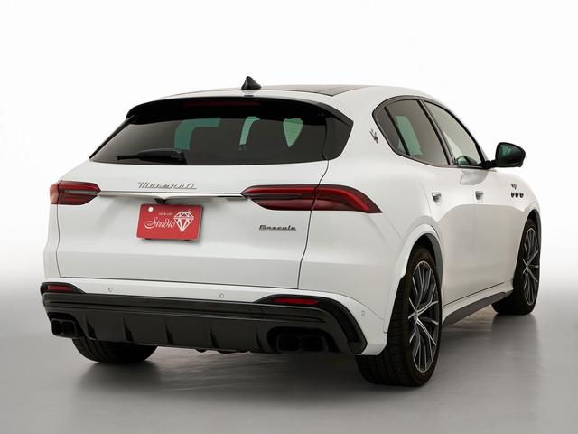 グレカーレ トロフェオ ビアンコ 21AW パノラミックガラスルーフ SonusFaberハイプレミアムサウンドシステム パンチングレザー シートヒータ V6 3リッターツインターボエンジン ETC2.0 記録簿スペア保証付(40枚目)