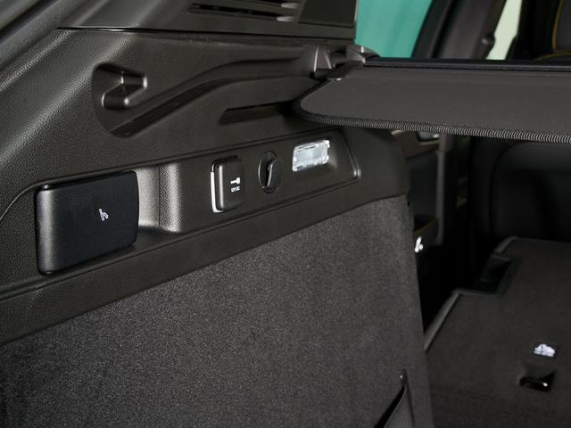 グレカーレ トロフェオ ビアンコ 21AW パノラミックガラスルーフ SonusFaberハイプレミアムサウンドシステム パンチングレザー シートヒータ V6 3リッターツインターボエンジン ETC2.0 記録簿スペア保証付(47枚目)