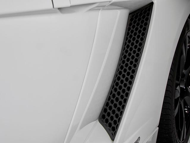 ガヤルド 　シートヒーター付フル電動シート　カリストシャイニーブラックトリム　ＬＥＤライト付きトランスパーレントエンジンフード　Ｑチューラインインテリア　ブランディングＰＫＧ　アルパインディスプレイオーディオ（7枚目）