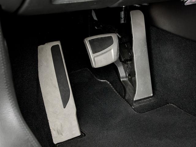 ガヤルド 　シートヒーター付フル電動シート　カリストシャイニーブラックトリム　ＬＥＤライト付きトランスパーレントエンジンフード　Ｑチューラインインテリア　ブランディングＰＫＧ　アルパインディスプレイオーディオ（23枚目）