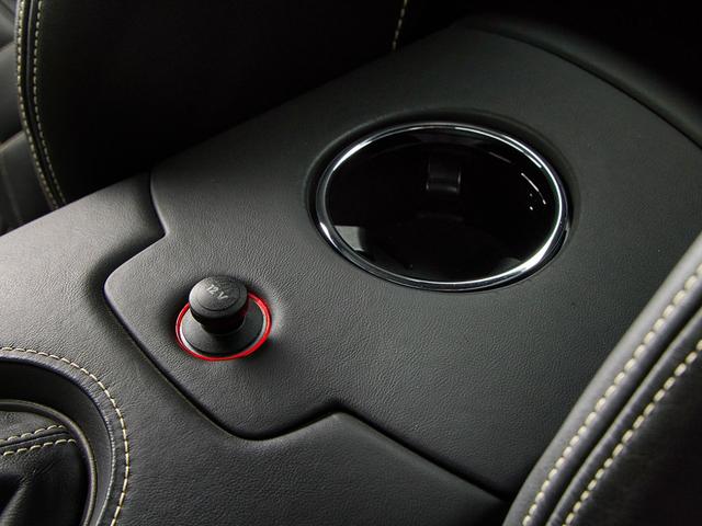 ガヤルド 　シートヒーター付フル電動シート　カリストシャイニーブラックトリム　ＬＥＤライト付きトランスパーレントエンジンフード　Ｑチューラインインテリア　ブランディングＰＫＧ　アルパインディスプレイオーディオ（30枚目）