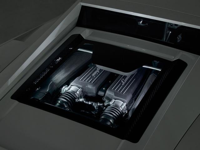 ガヤルド 　シートヒーター付フル電動シート　カリストシャイニーブラックトリム　ＬＥＤライト付きトランスパーレントエンジンフード　Ｑチューラインインテリア　ブランディングＰＫＧ　アルパインディスプレイオーディオ（41枚目）