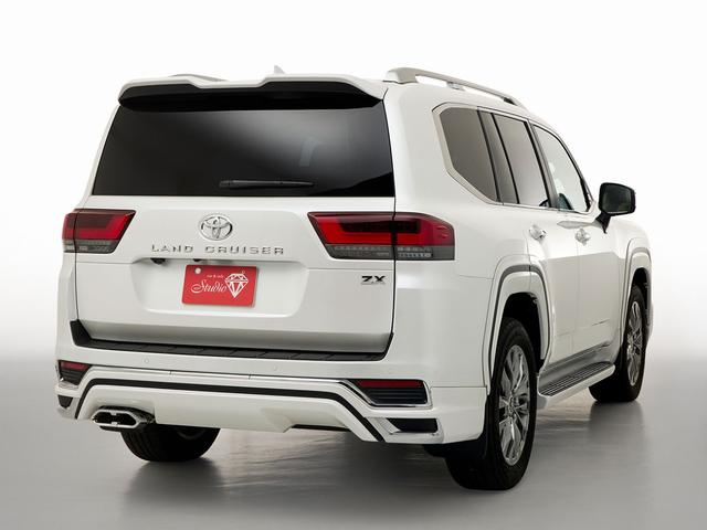 ランドクルーザー ＺＸ　モデリスタエアロ　クールボックス　電動リアデフロック　ＪＢＬプレミアムサウンドシステム　リアエンタシステム　ルーフレール　タイヤ警報器システム　トノカバー　ＩＴＳコネクト（3枚目）