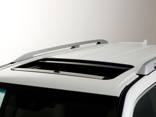 ランドクルーザー ＺＸ　モデリスタエアロ　クールボックス　電動リアデフロック　ＪＢＬプレミアムサウンドシステム　リアエンタシステム　ルーフレール　タイヤ警報器システム　トノカバー　ＩＴＳコネクト（8枚目）