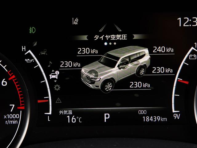 ランドクルーザー ＺＸ　モデリスタエアロ　クールボックス　電動リアデフロック　ＪＢＬプレミアムサウンドシステム　リアエンタシステム　ルーフレール　タイヤ警報器システム　トノカバー　ＩＴＳコネクト（42枚目）