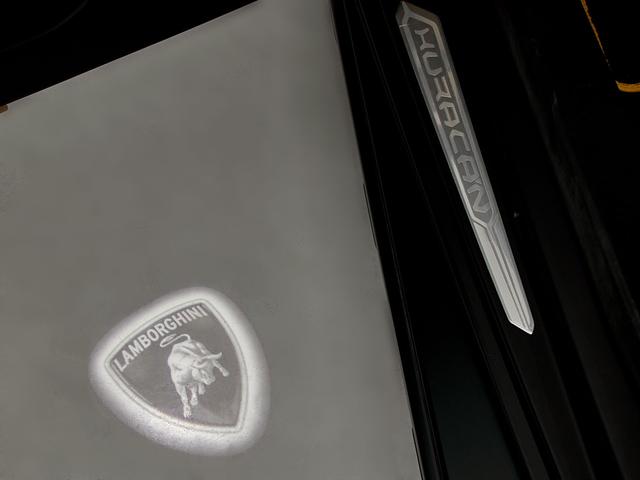 ウラカン 　１９インチ鍛造マットブラック　イエローキャリパー　Ａｄ　Ｐｅｒｓｏｎａｍ内装カスタマイズ　　ボディ・ホイールガラスコーティング済　ドラレコデジタルインナーミラー（14枚目）