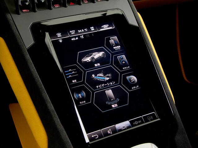 ウラカン 　１９インチ鍛造マットブラック　イエローキャリパー　Ａｄ　Ｐｅｒｓｏｎａｍ内装カスタマイズ　　ボディ・ホイールガラスコーティング済　ドラレコデジタルインナーミラー（30枚目）