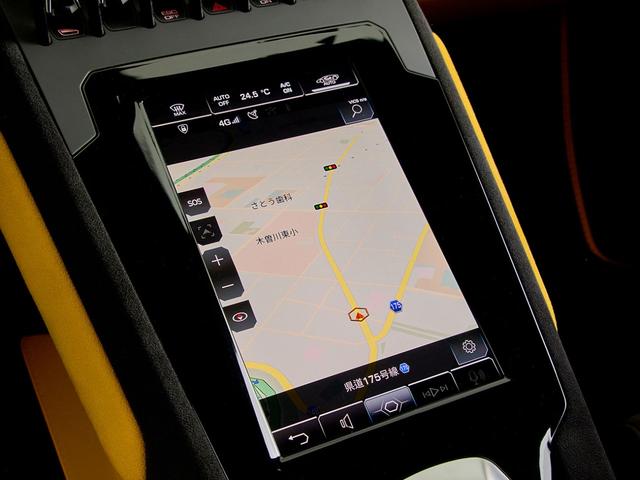 ウラカン 　１９インチ鍛造マットブラック　イエローキャリパー　Ａｄ　Ｐｅｒｓｏｎａｍ内装カスタマイズ　　ボディ・ホイールガラスコーティング済　ドラレコデジタルインナーミラー（31枚目）