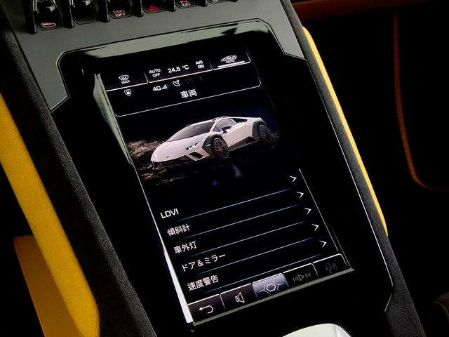 ウラカン 　１９インチ鍛造マットブラック　イエローキャリパー　Ａｄ　Ｐｅｒｓｏｎａｍ内装カスタマイズ　　ボディ・ホイールガラスコーティング済　ドラレコデジタルインナーミラー（32枚目）