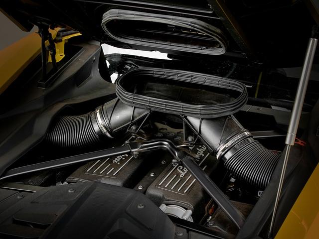 ウラカン 　１９インチ鍛造マットブラック　イエローキャリパー　Ａｄ　Ｐｅｒｓｏｎａｍ内装カスタマイズ　　ボディ・ホイールガラスコーティング済　ドラレコデジタルインナーミラー（42枚目）