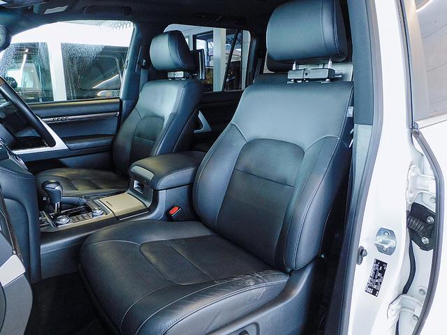 TOYOTA LAND CRUISER ZX | 2019 | PEARL | 31894 km | details TOYOTA LAND CRUISER ZX | 2019 | PEARL | 31894 km | details