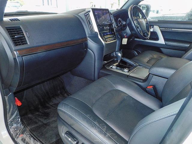 TOYOTA LAND CRUISER ZX | 2019 | PEARL | 31894 km | details TOYOTA LAND CRUISER ZX | 2019 | PEARL | 31894 km | details
