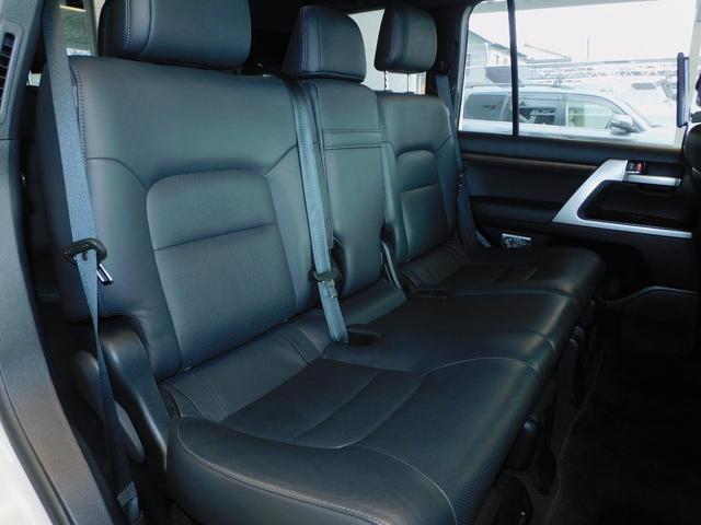 TOYOTA LAND CRUISER ZX | 2019 | PEARL | 31894 km | details TOYOTA LAND CRUISER ZX | 2019 | PEARL | 31894 km | details