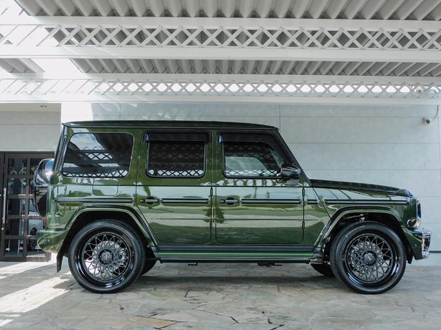 Ｇクラス Ｇ４５０ｄ　ＡＭＧラインパッケージ　ＡＭＧライン　ナイトパッケージ　デジーノオリーブ　マヌファクトゥーアプログラム　ＢＲＡＢＵＳフロントアンダースポイラー　ＨＹＰＥＲＦＯＲＧＥＤ　２４インチ　プラチナホワイト（4枚目）