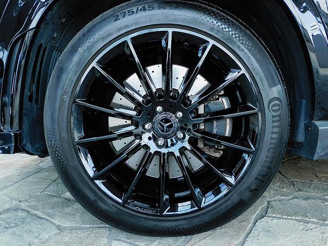 GLE GLE400d 4マチック クーペスポーツ パノラミックスライディングルーフ パナメリカーナグリル フロントアンダースポイラー トランクスポイラー ブラックアウト エアサスペション ブルメスターサウンド ベンチレーター シートヒーター 黒革(12枚目)