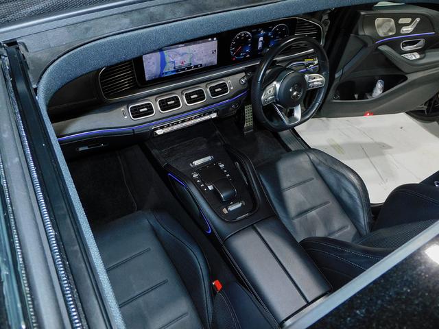GLE GLE400d 4マチック クーペスポーツ パノラミックスライディングルーフ パナメリカーナグリル フロントアンダースポイラー トランクスポイラー ブラックアウト エアサスペション ブルメスターサウンド ベンチレーター シートヒーター 黒革(29枚目)