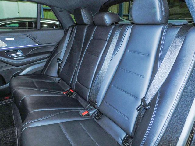 GLE GLE400d 4マチック クーペスポーツ パノラミックスライディングルーフ パナメリカーナグリル フロントアンダースポイラー トランクスポイラー ブラックアウト エアサスペション ブルメスターサウンド ベンチレーター シートヒーター 黒革(40枚目)