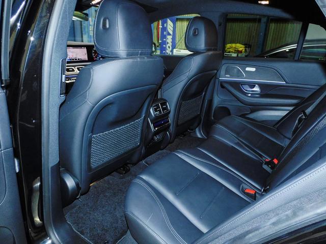 GLE GLE400d 4マチック クーペスポーツ パノラミックスライディングルーフ パナメリカーナグリル フロントアンダースポイラー トランクスポイラー ブラックアウト エアサスペション ブルメスターサウンド ベンチレーター シートヒーター 黒革(42枚目)