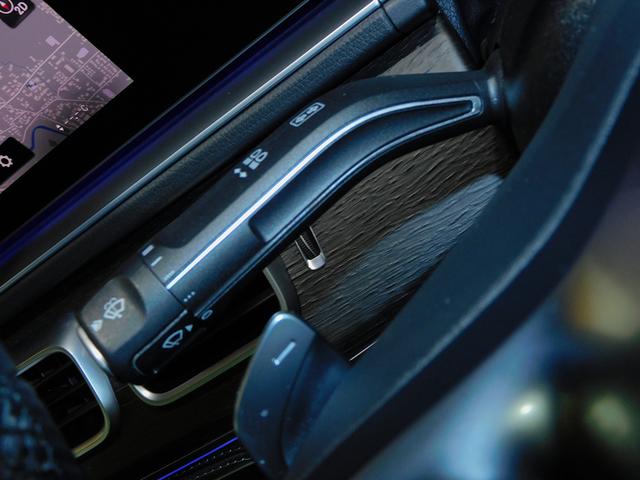 GLE GLE400d 4マチック クーペスポーツ パノラミックスライディングルーフ パナメリカーナグリル フロントアンダースポイラー トランクスポイラー ブラックアウト エアサスペション ブルメスターサウンド ベンチレーター シートヒーター 黒革(59枚目)