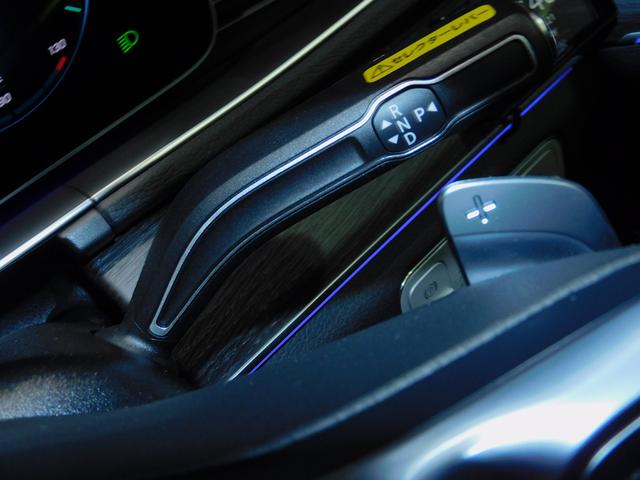 GLE GLE400d 4マチック クーペスポーツ パノラミックスライディングルーフ パナメリカーナグリル フロントアンダースポイラー トランクスポイラー ブラックアウト エアサスペション ブルメスターサウンド ベンチレーター シートヒーター 黒革(60枚目)