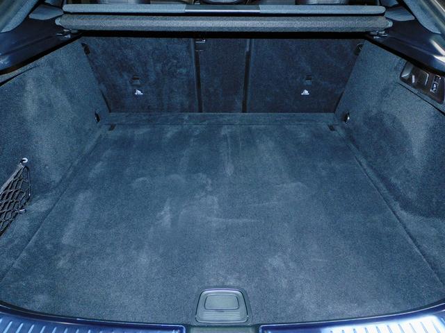 GLE GLE400d 4マチック クーペスポーツ パノラミックスライディングルーフ パナメリカーナグリル フロントアンダースポイラー トランクスポイラー ブラックアウト エアサスペション ブルメスターサウンド ベンチレーター シートヒーター 黒革(65枚目)