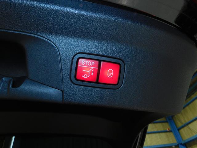 GLE GLE400d 4マチック クーペスポーツ パノラミックスライディングルーフ パナメリカーナグリル フロントアンダースポイラー トランクスポイラー ブラックアウト エアサスペション ブルメスターサウンド ベンチレーター シートヒーター 黒革(66枚目)