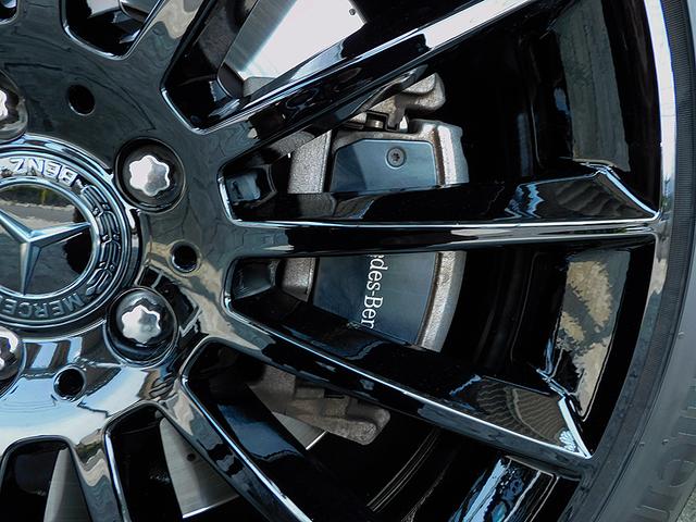 Ｍｅｒｃｅｄｅｓ−ｂｅｎｚロゴ入りブレーキキャリパーになります。