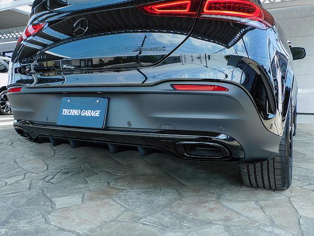 リヤ周りメッキパーツ類もブラックペイント済みになります。