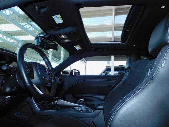 ダッジ・チャレンジャー Ｒ／Ｔスキャットパックワイドボディ　サンルーフ　ローダウン　キャルウイング可変バルブマフラー　プラスパッケージ　ドライバーコンビニエンスグループ　テクノロジーグループ　新車並行　オートチェック　ワンオーナー（35枚目）