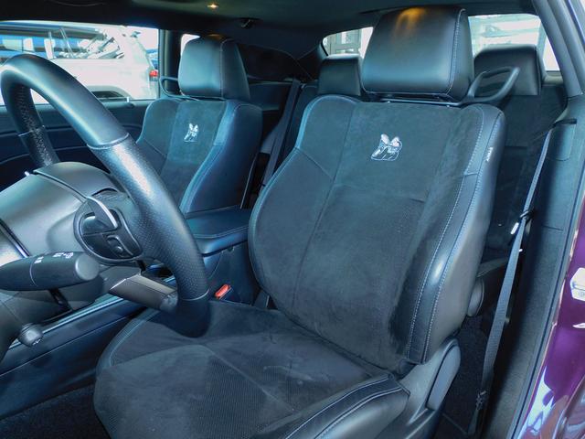 ダッジ・チャレンジャー Ｒ／Ｔスキャットパックワイドボディ　サンルーフ　ローダウン　キャルウイング可変バルブマフラー　プラスパッケージ　ドライバーコンビニエンスグループ　テクノロジーグループ　新車並行　オートチェック　ワンオーナー（37枚目）