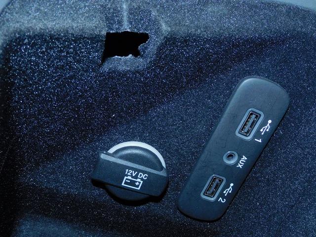 ダッジ・チャレンジャー Ｒ／Ｔスキャットパックワイドボディ　サンルーフ　ローダウン　キャルウイング可変バルブマフラー　プラスパッケージ　ドライバーコンビニエンスグループ　テクノロジーグループ　新車並行　オートチェック　ワンオーナー（58枚目）