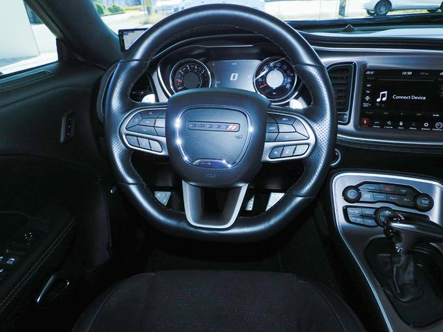 ダッジ・チャレンジャー Ｒ／Ｔスキャットパックワイドボディ　サンルーフ　ローダウン　キャルウイング可変バルブマフラー　プラスパッケージ　ドライバーコンビニエンスグループ　テクノロジーグループ　新車並行　オートチェック　ワンオーナー（61枚目）