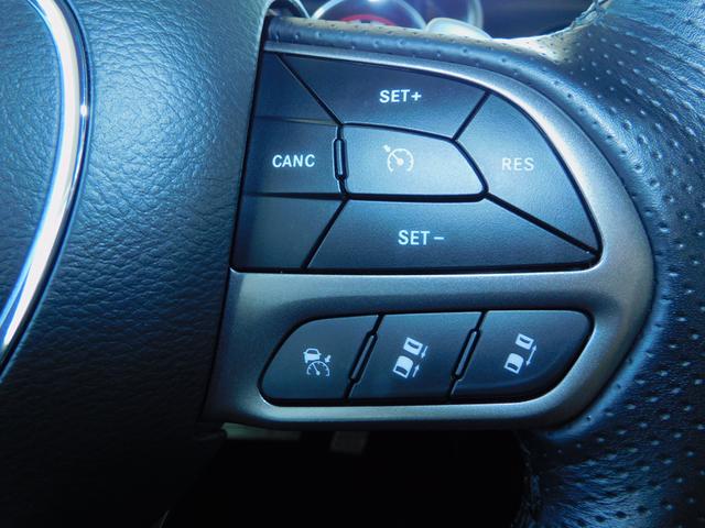 ダッジ・チャレンジャー Ｒ／Ｔスキャットパックワイドボディ　サンルーフ　ローダウン　キャルウイング可変バルブマフラー　プラスパッケージ　ドライバーコンビニエンスグループ　テクノロジーグループ　新車並行　オートチェック　ワンオーナー（63枚目）