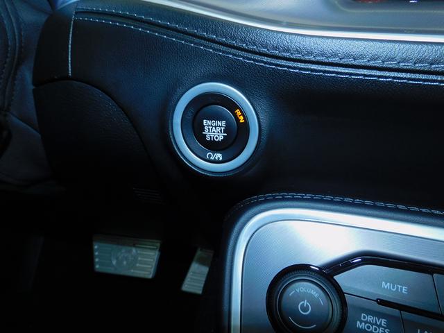 ダッジ・チャレンジャー Ｒ／Ｔスキャットパックワイドボディ　サンルーフ　ローダウン　キャルウイング可変バルブマフラー　プラスパッケージ　ドライバーコンビニエンスグループ　テクノロジーグループ　新車並行　オートチェック　ワンオーナー（66枚目）