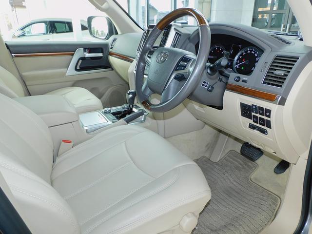 TOYOTA LAND CRUISER AX