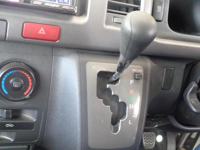 ハイエースバン ロングスーパーＧＬ　ＥＴＣ　オートライト　キーレス　リアクーラー　リアヒーター　両側スライドドア　イージークローザー　ＨＤＤナビ　フルセグＴＶ　ＣＤ　ＤＶＤ（36枚目）